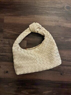 Small Off-White cream woven knot purse